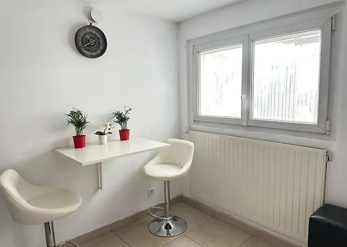 Proche De Centrex Paris * נואזי-לה-גראן