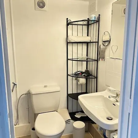 Apartment Proche De Centrex Paris