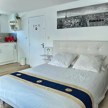 Proche De Centrex Paris Apartment