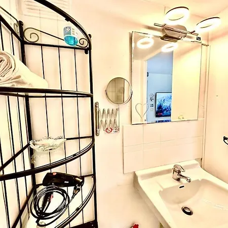 Apartment Proche De Centrex Paris