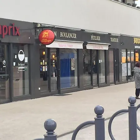 Proche De Centrex Paris Noisy-le-Grand